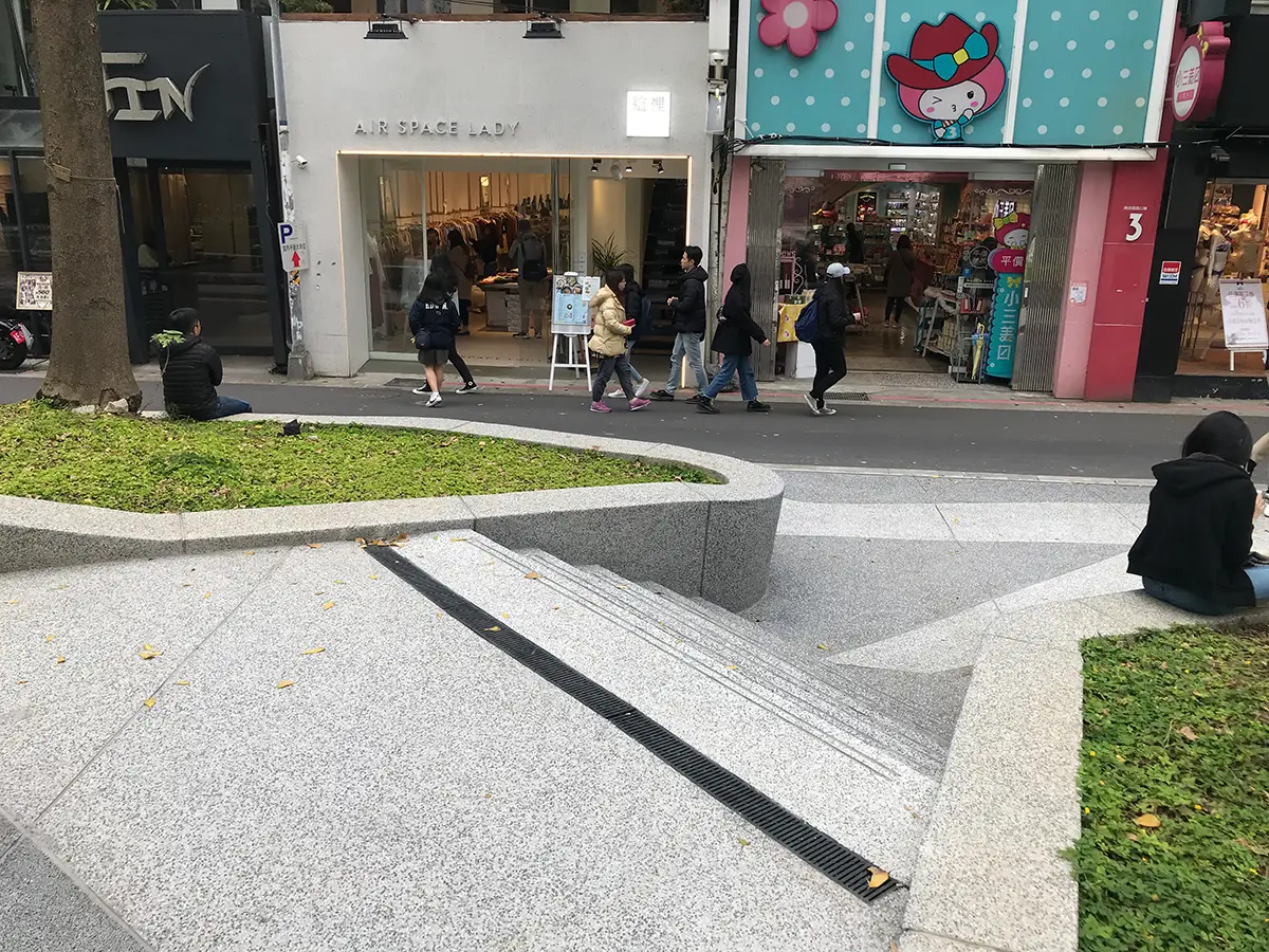 行人地坪排水-1